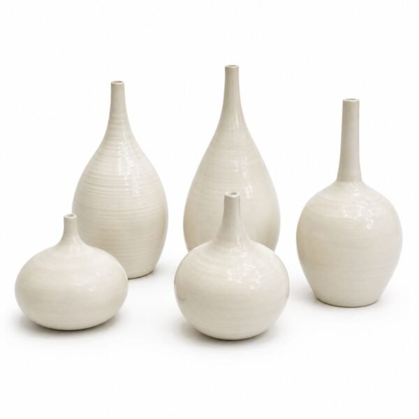 Set of 5 vases, white echoes series, 2026